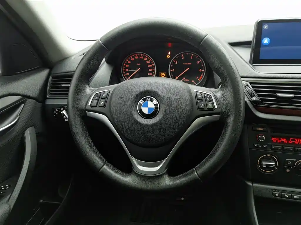 BMW X1 2015 Model sDrive18i Fashion Advanced Edition фото 11
