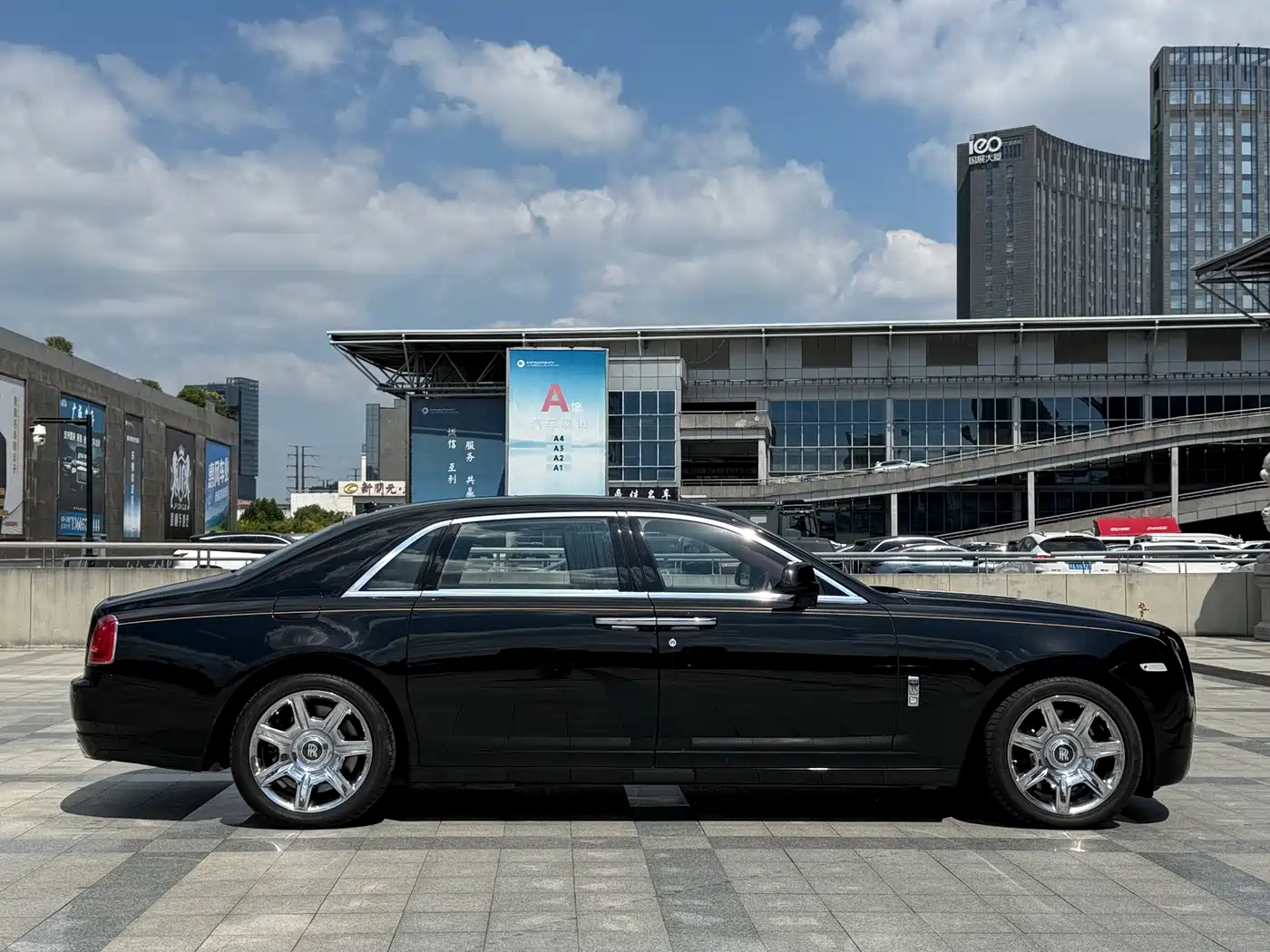 Rolls-Royce Ghost 2012 2012 6.6T Extended Version
