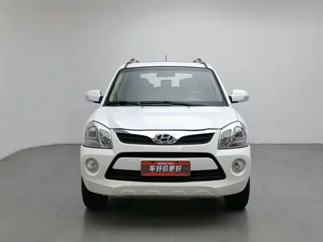 Hyundai Tucson 2013 2.0L Automatic 2WD Comfort — фото 3