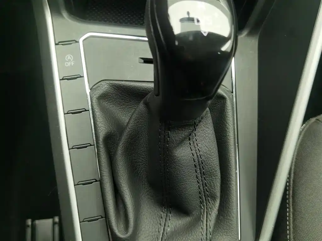 Volkswagen Polo 2023 Facelift Plus 1.5L Auto Joyful Living Edition фото 13