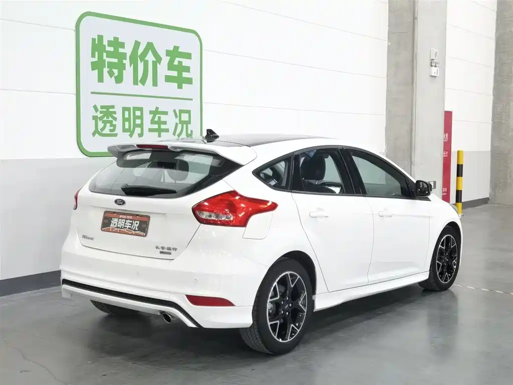 Ford Focus 2017 1.5T CTCC White-Black Limited Edition фото 2