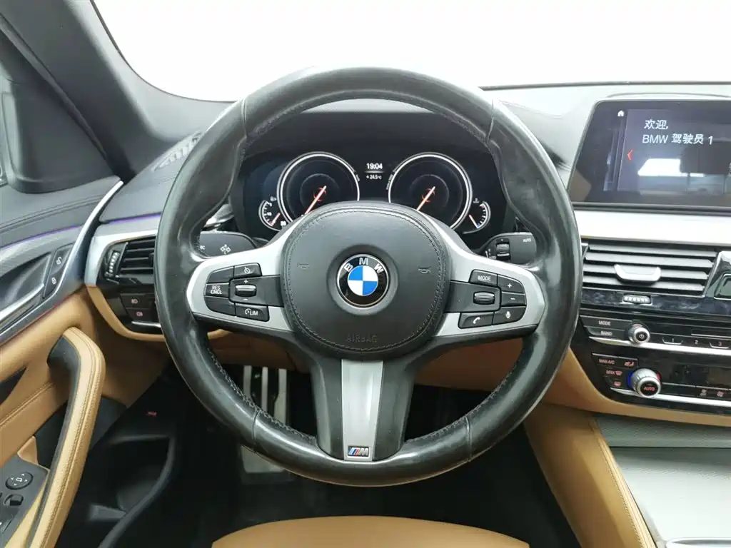 BMW 5 Series (Import) 2018 525i M Sport Package фото 11