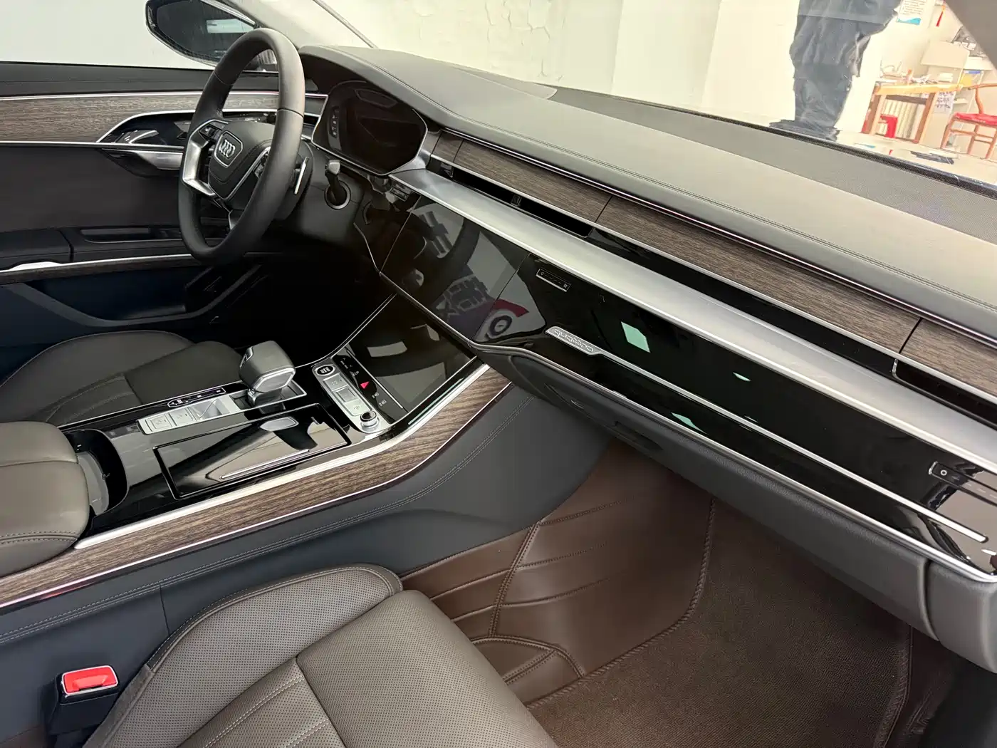 Audi A8 2023 A8L 55 TFSI quattro Flagship фото 9