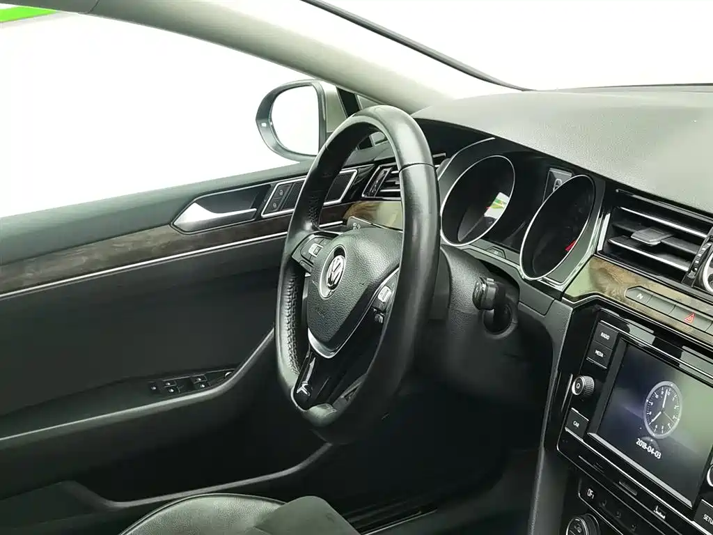 Volkswagen Magotan 2018 330TSI DSG Luxury фото 22
