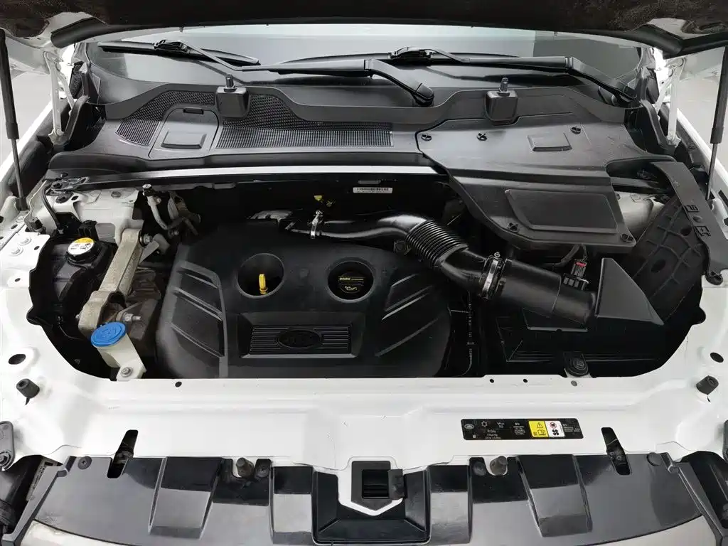 Land Rover Discovery Sport 2017 2.0T SE фото 6