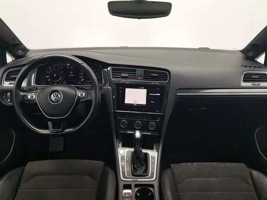 Volkswagen Golf 2020 Beloved Edition 280TSI DSG Luxury фото 5