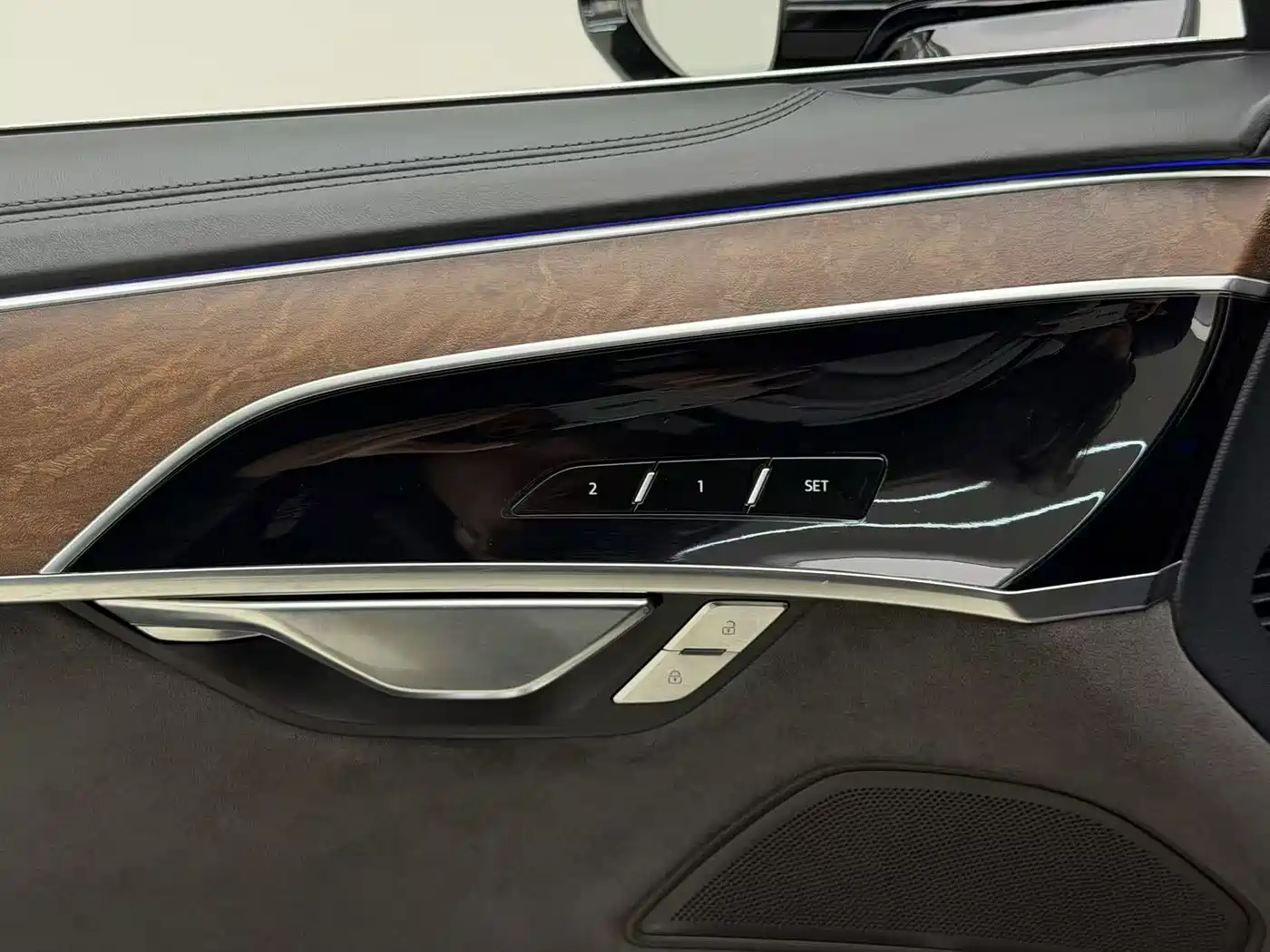 Audi A8 2021 A8L 55 TFSI quattro Luxury фото 28