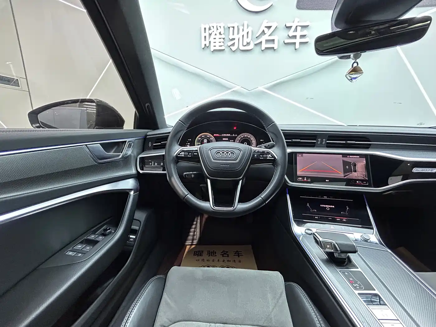 Audi A6L New Energy 2022 55 TFSI e quattro фото 11