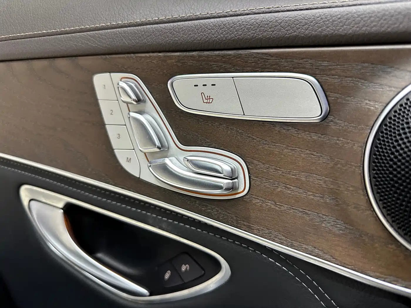 Mercedes-Benz GLC 2018 GLC 300 4MATIC Dynamic фото 10