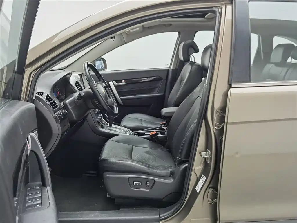 Chevrolet Captiva 2017 2.4L 4WD Flagship Edition 7-Seater фото 10