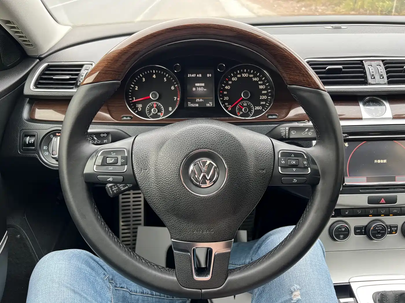 Volkswagen Magotan 2015 1.8TSI Premium фото 8