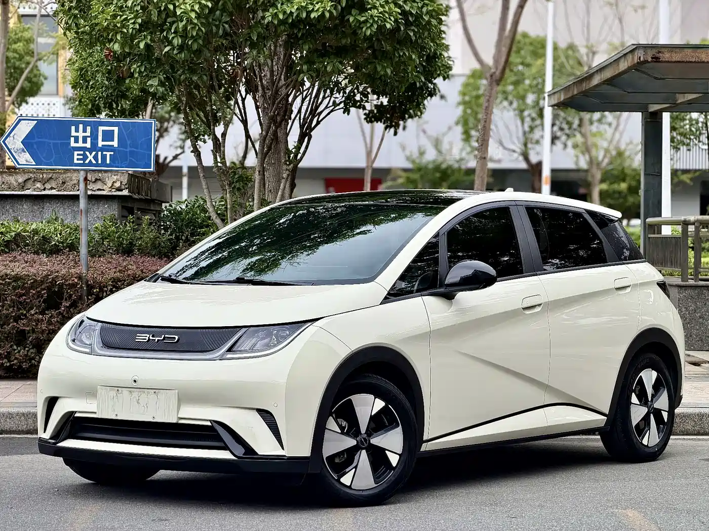 BYD Dolphin 2023