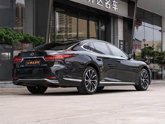 Lexus LS 2021 500h Executive Edition — фото 3