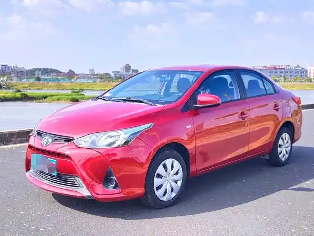 TOYOTA YARIS L TO ENJOY