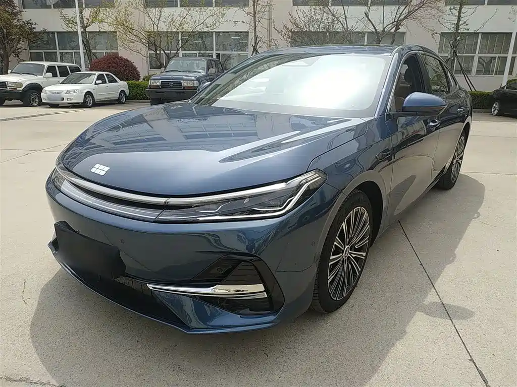 Geely Galaxy Galaxy A7 2025 EM-i фото 2