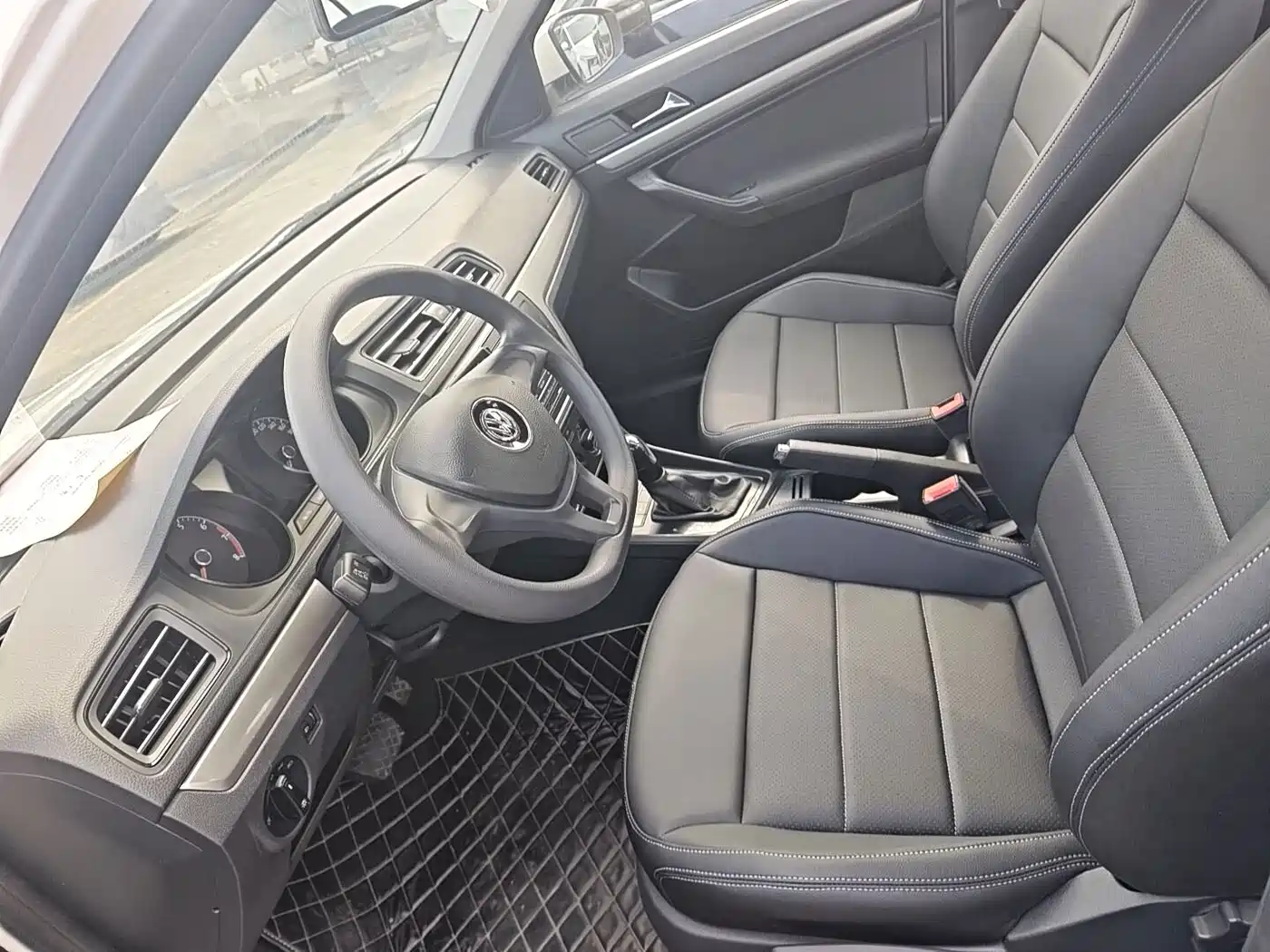 Фото 4 - Volkswagen Lavida