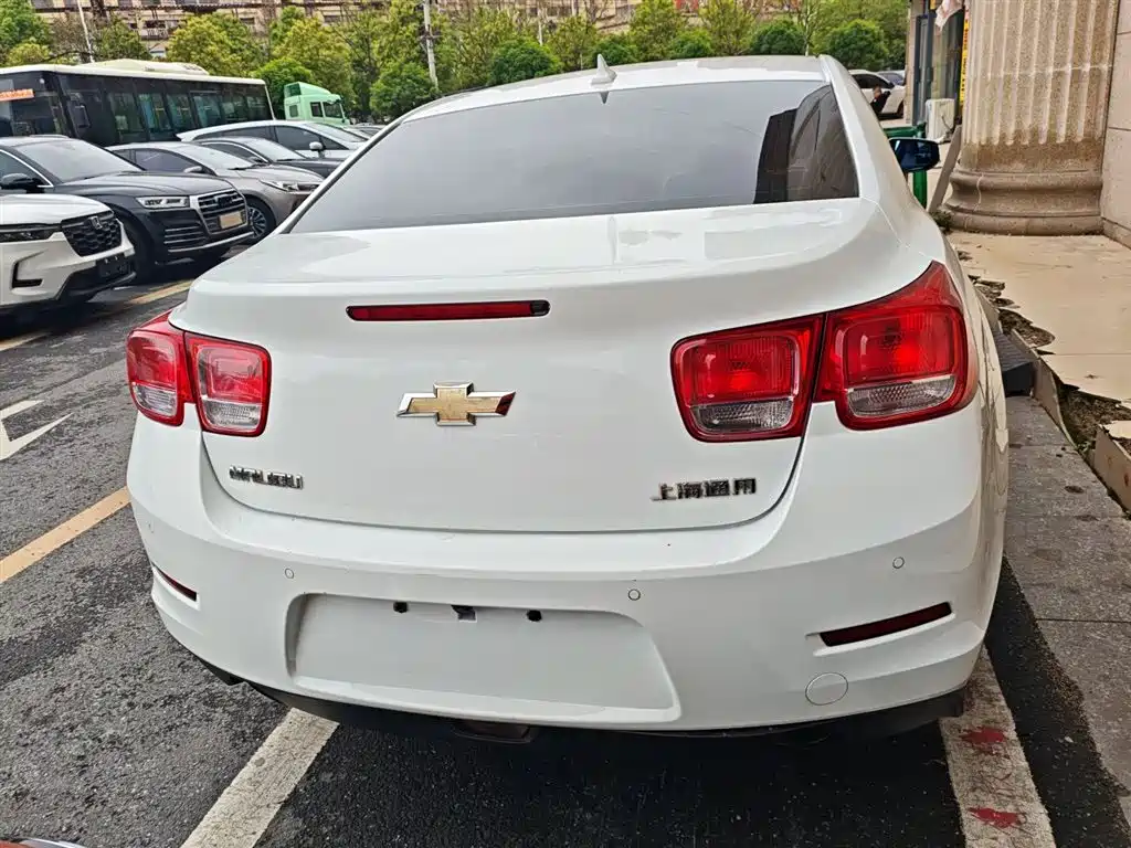 Chevrolet Malibu 2014 2.0L Automatic Luxury фото 6