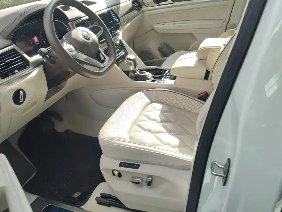 Volkswagen Viloran 2021 2020 380TSI Premium