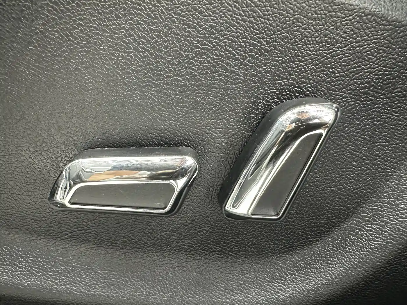 Kia Seltos 2023 1.5L CVT Luxury Edition фото 12
