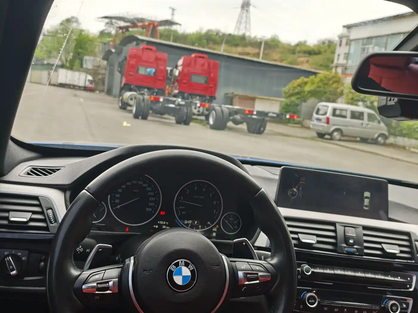 BMW 3 Series 2016 328i xDrive M Sport фото 5
