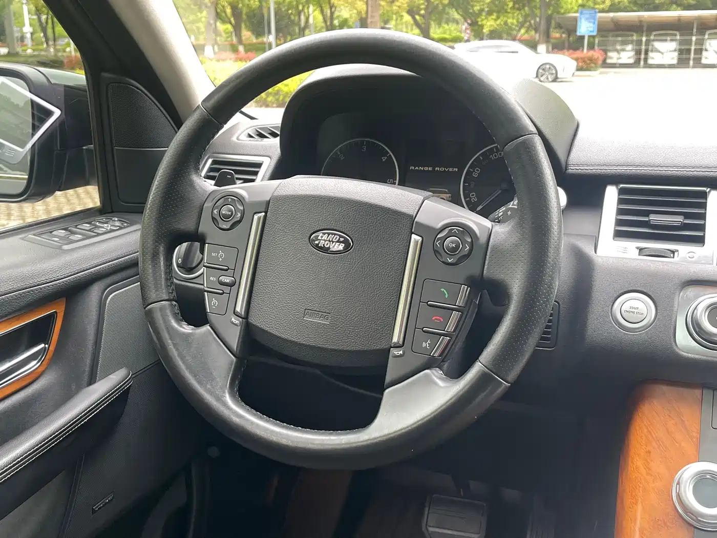 Land Rover Range Rover Sport 2012 3.0 TDV6 HSE Diesel Version фото 9