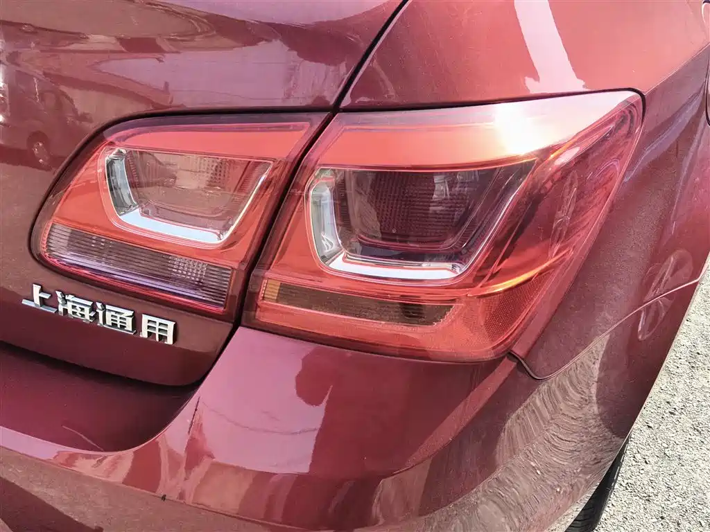 Chevrolet Cruze 2015 1.5L Classic SE MT фото 8