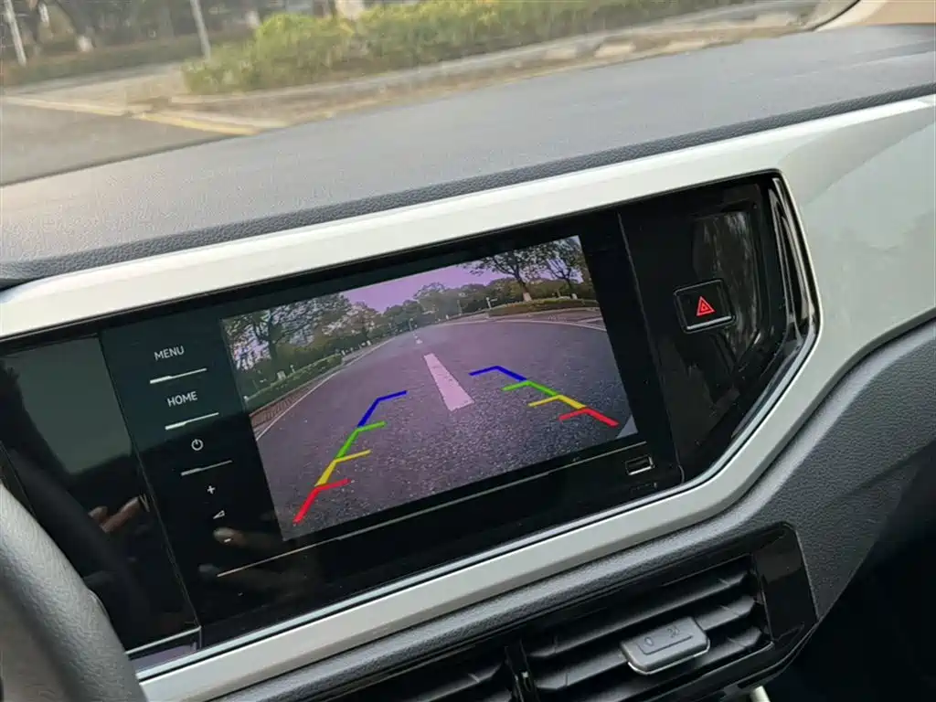 Volkswagen Polo 2021 Plus 1.5L Automatic Colorful Tech Edition фото 6