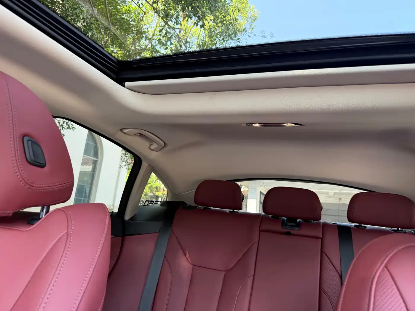 BMW i4 2023 eDrive35 фото 15