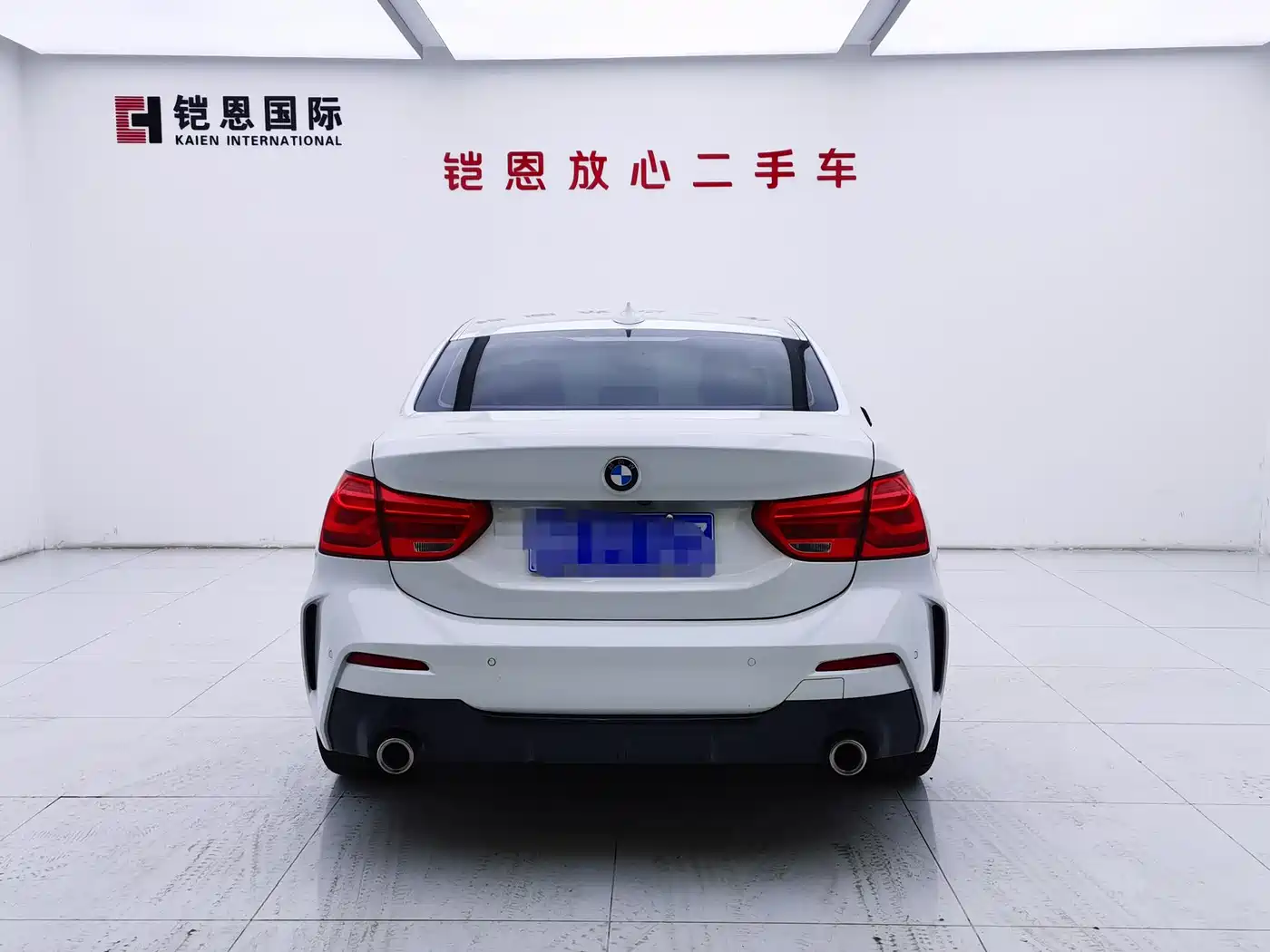 BMW 1-SERIES