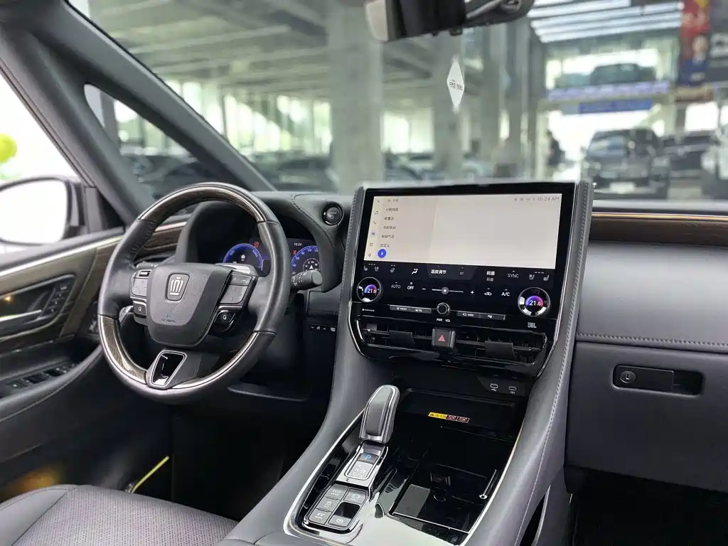 Toyota Vellfire 2024 2024 Crown Hybrid 2.5L Executive Premium Edition
