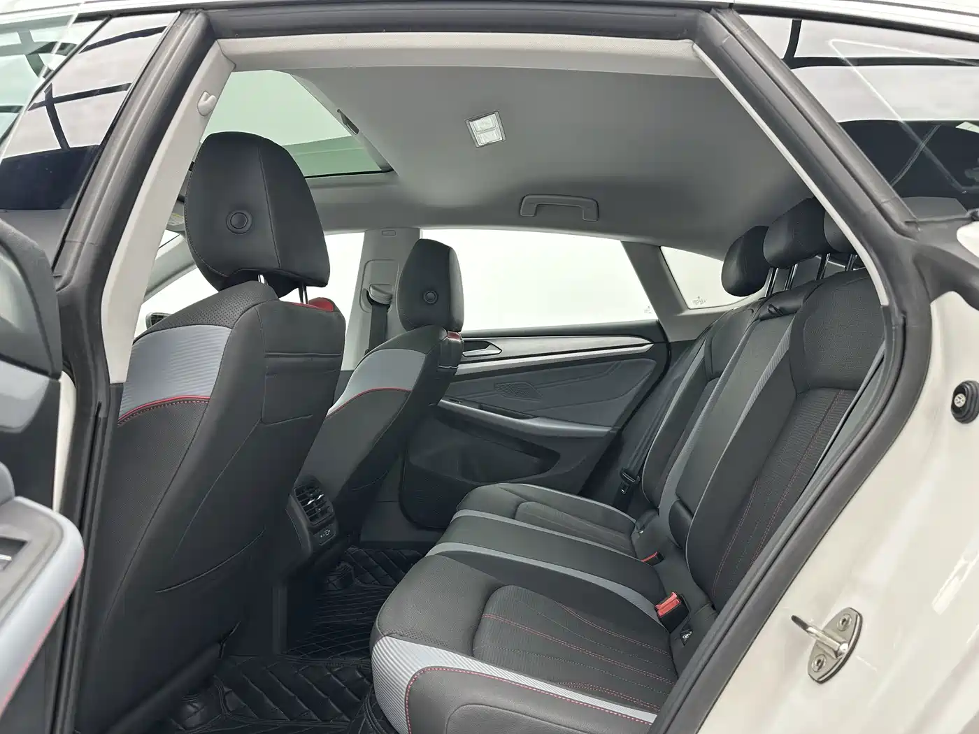 Volkswagen Lamando, миниатюра 6