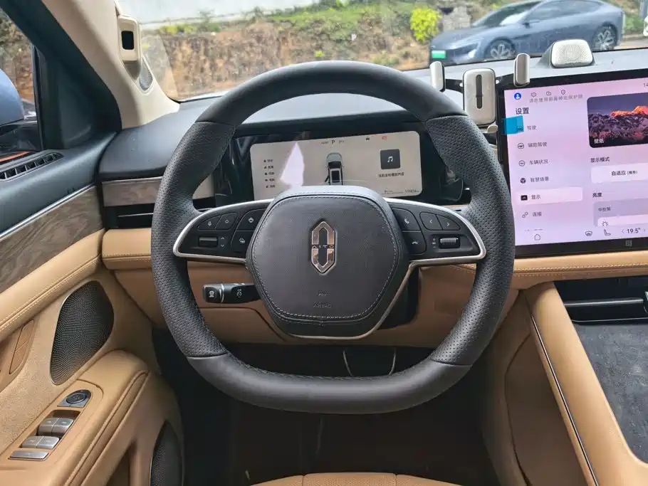 Aito M7 2023 2022 1.5T AWD Luxury Edition