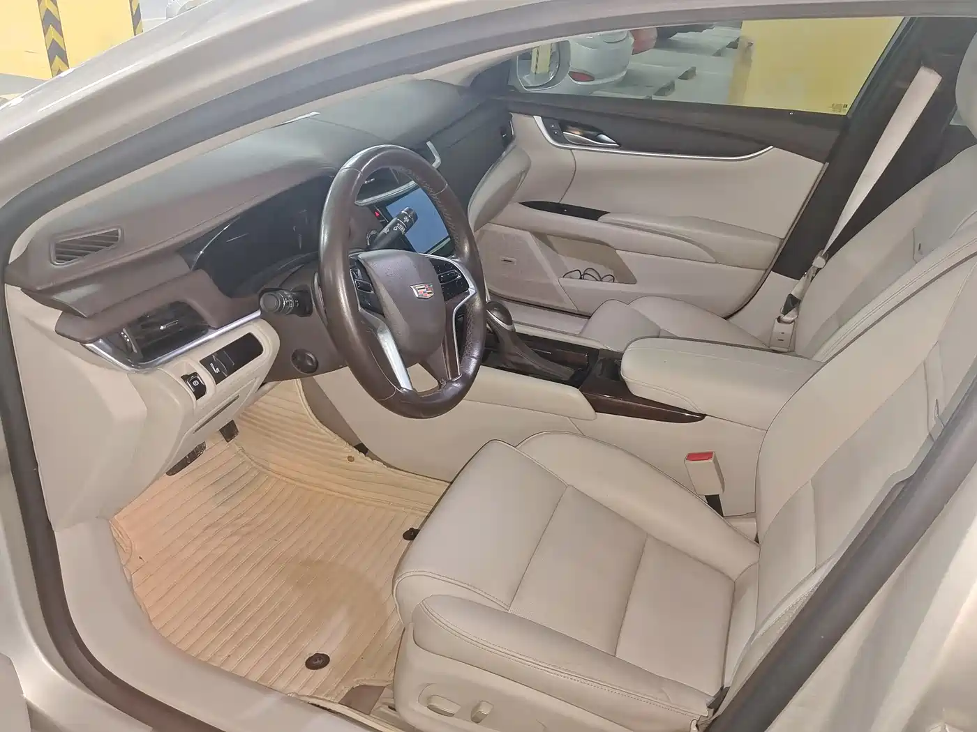 Cadillac XTS 2016 28T Technology фото 7