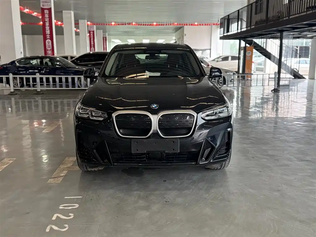 BMW iX3 2023 Leading Type фото 2