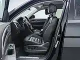 Photo 10 - Volkswagen Teramont