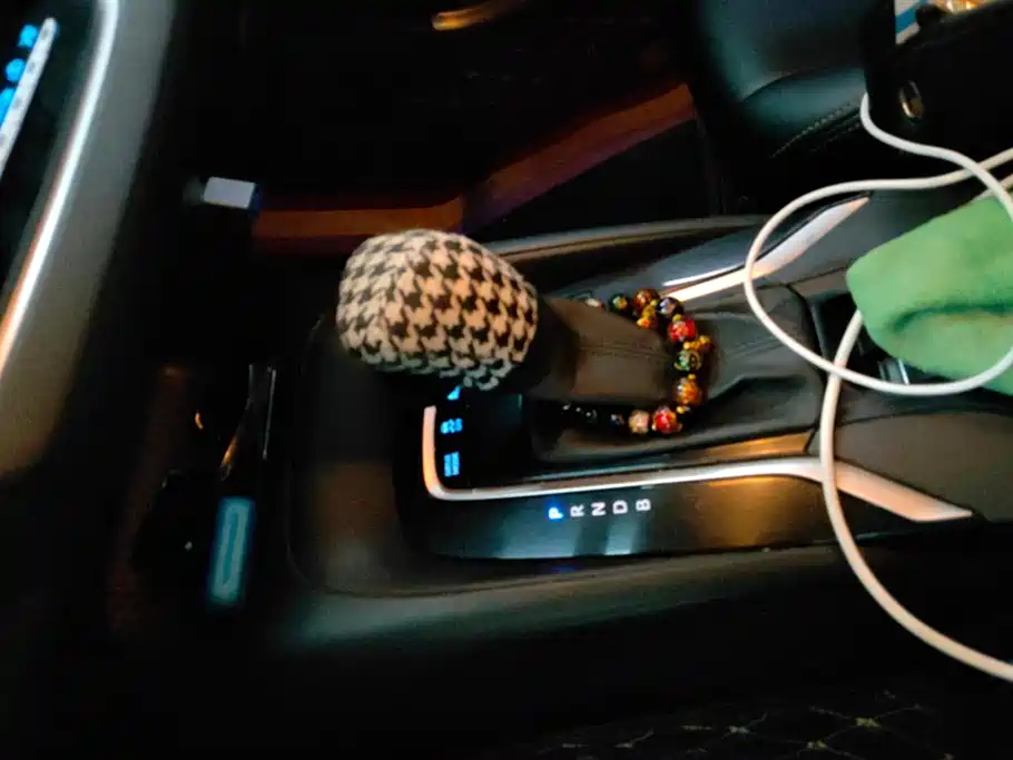 Toyota Corolla 2021 Hybrid 1.8L E-CVT Elite Edition фото 16