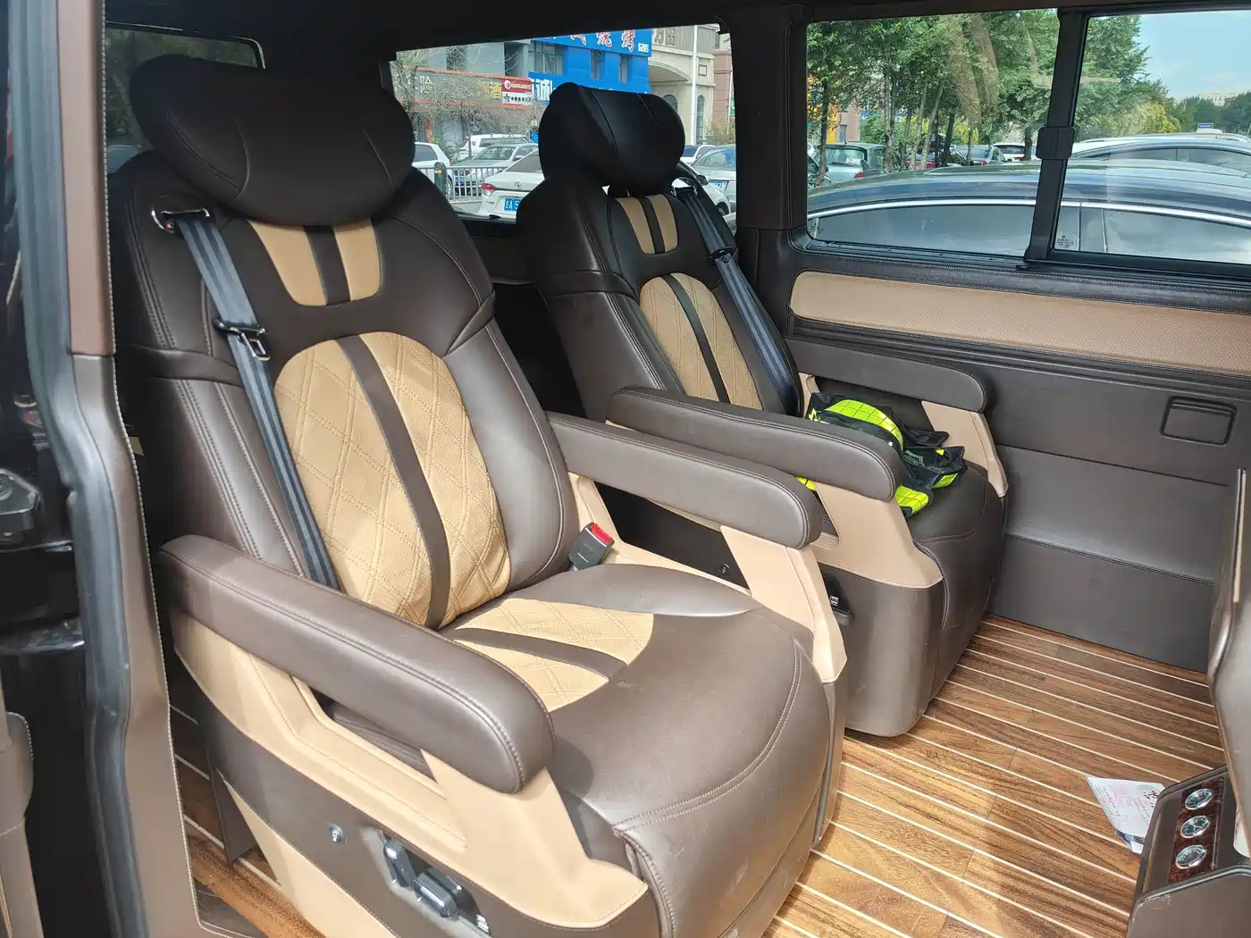 Volkswagen Caravelle 2018 2017 2.0TSI 4WD Comfort 7-Seater