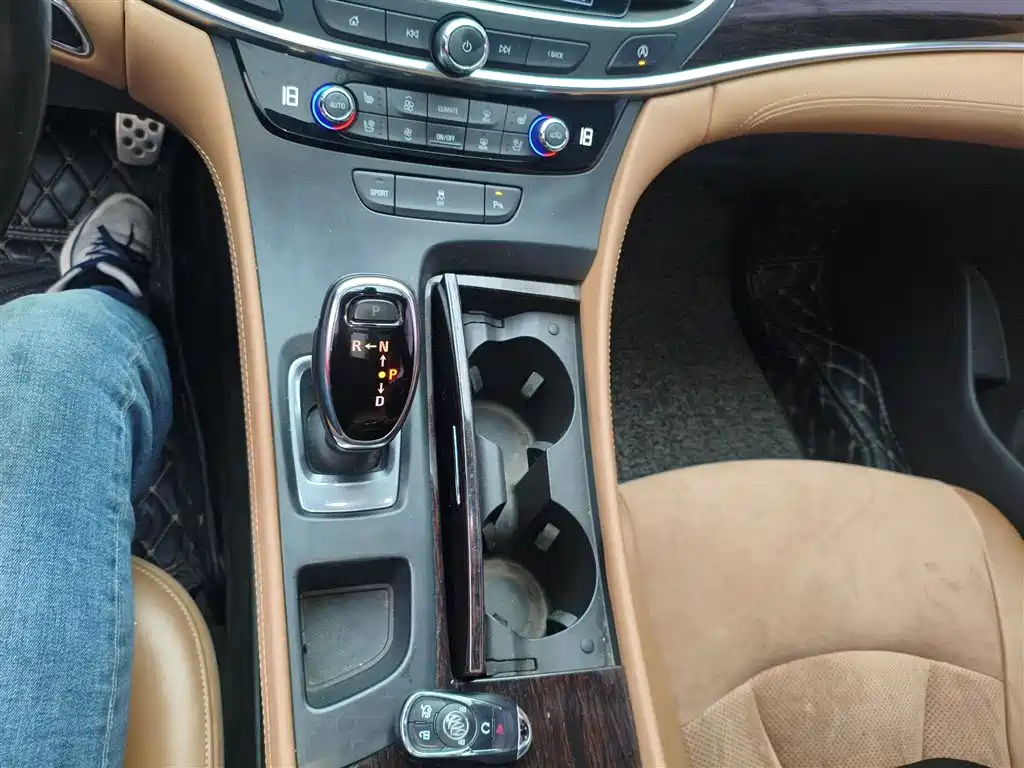 Buick LaCrosse 2016 20T Elite Type фото 10