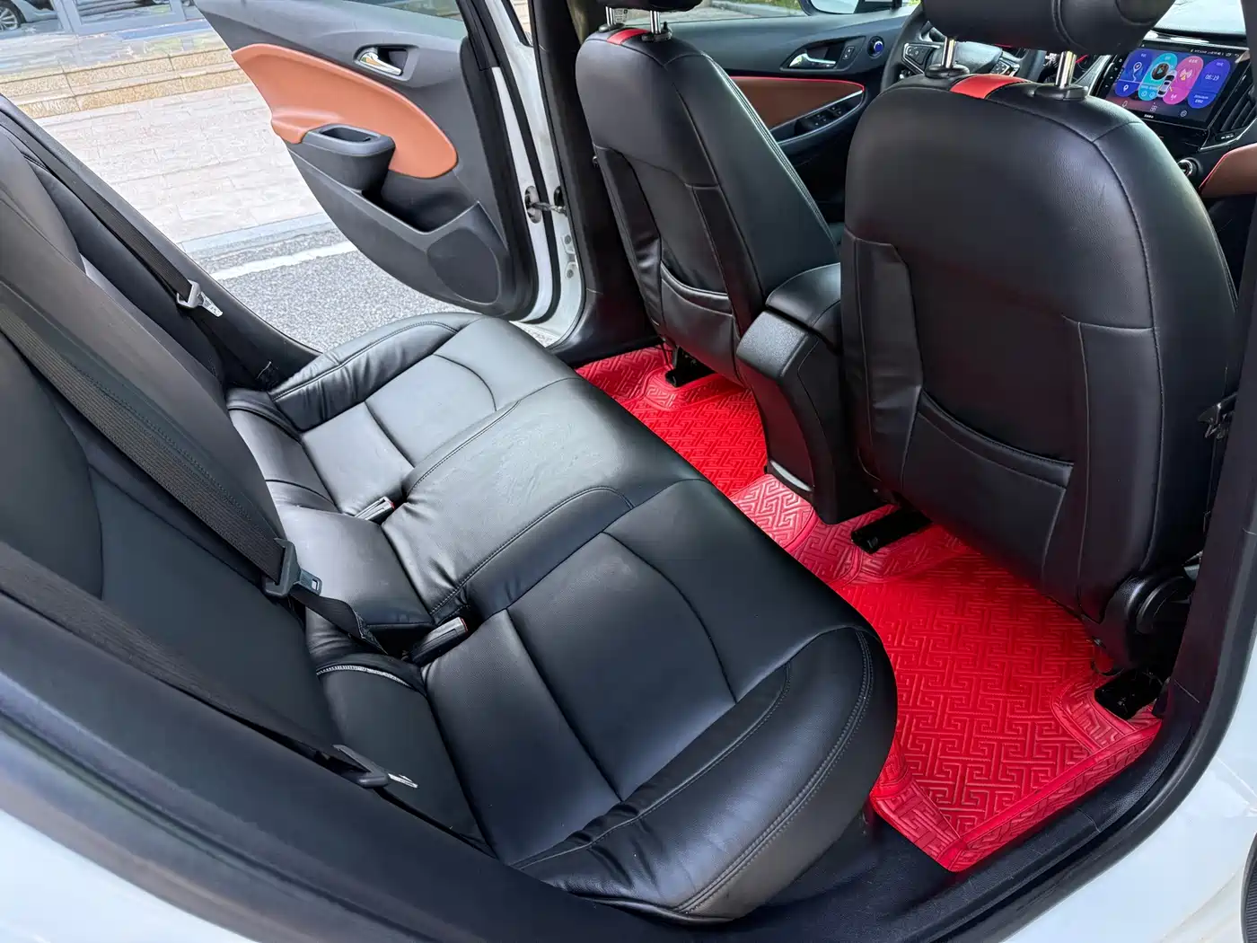 Chevrolet Cruze 2018 2018 320 Automatic Pioneer Sunroof Edition