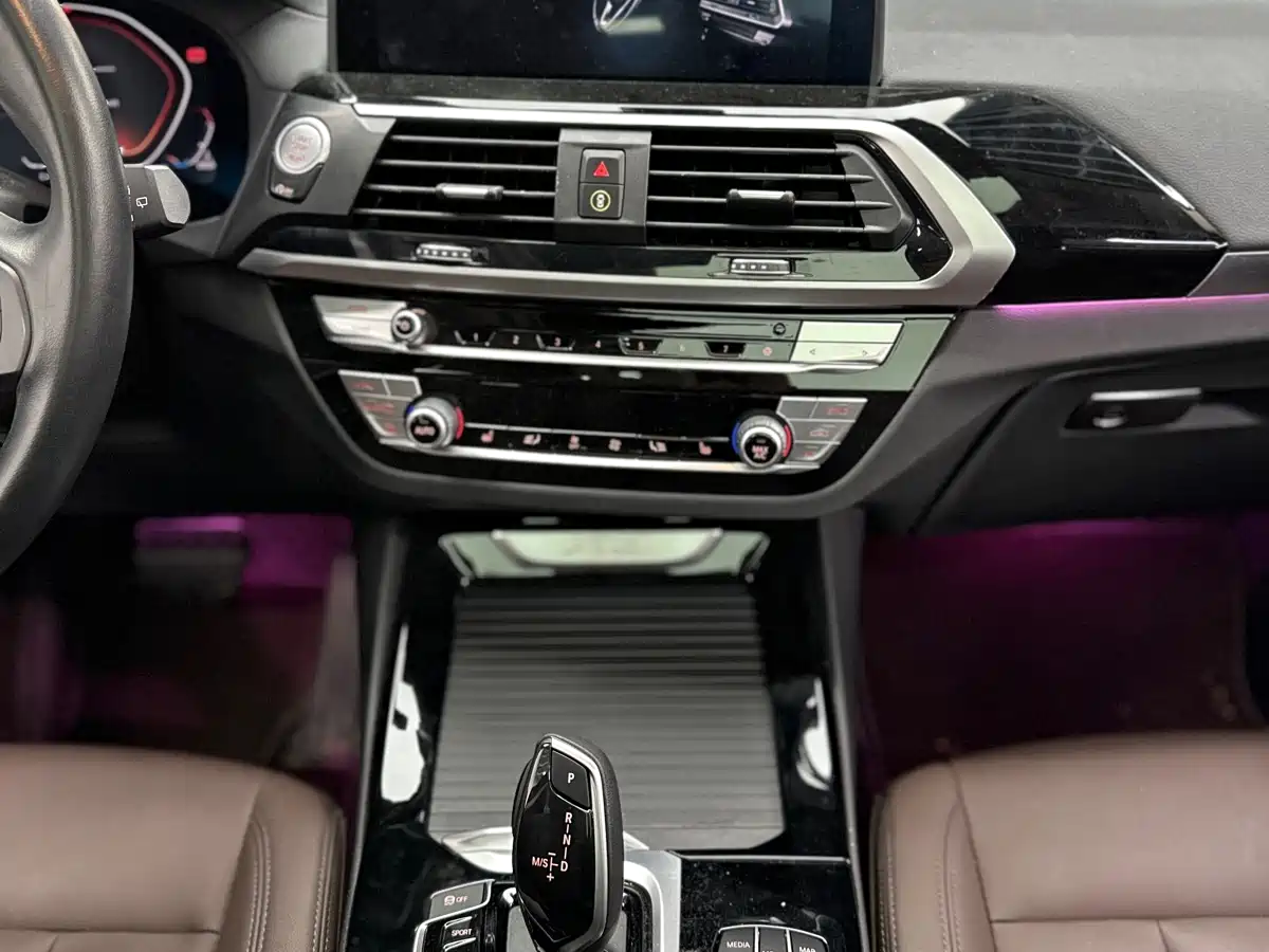 BMW X3 2020 xDrive25i Luxury Package фото 8