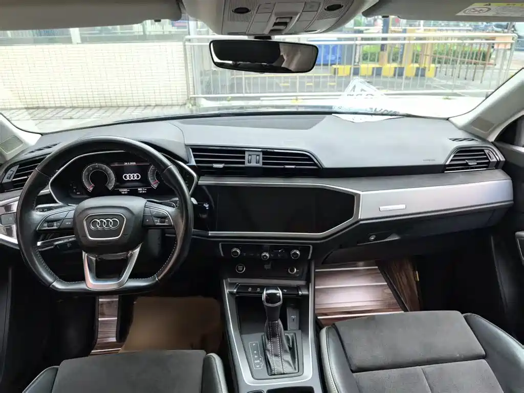 Audi Q3 2022 35 TFSI Fashion Dynamic фото 10