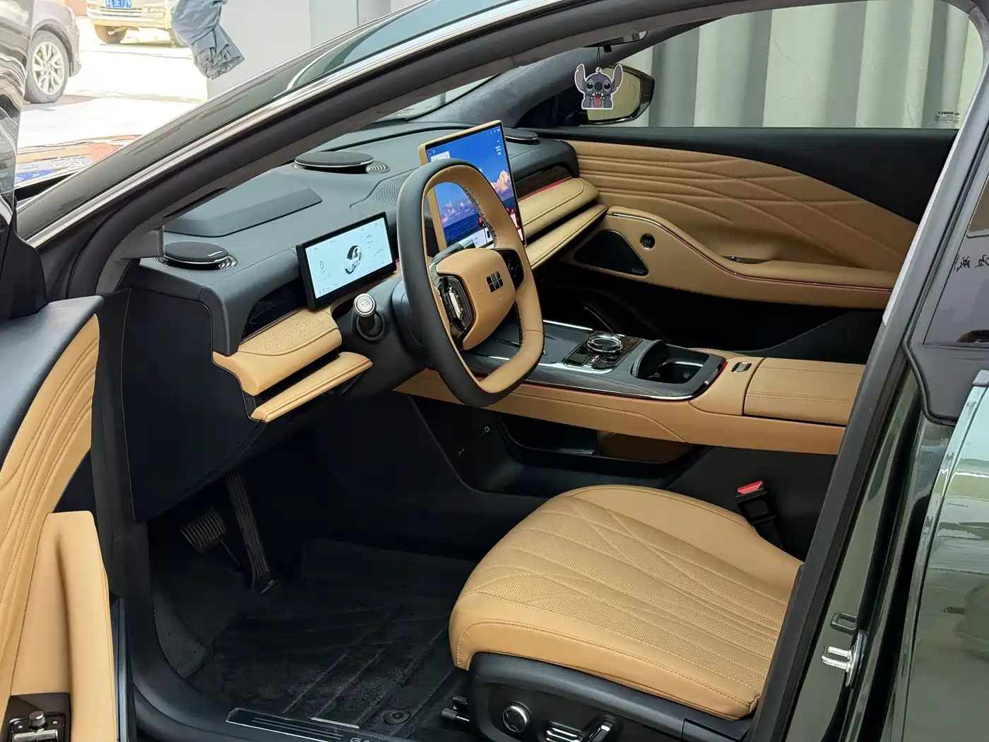 Geely Galaxy Galaxy Xingyao 8 2025 2025 Model 130km EM-i Flagship Edition