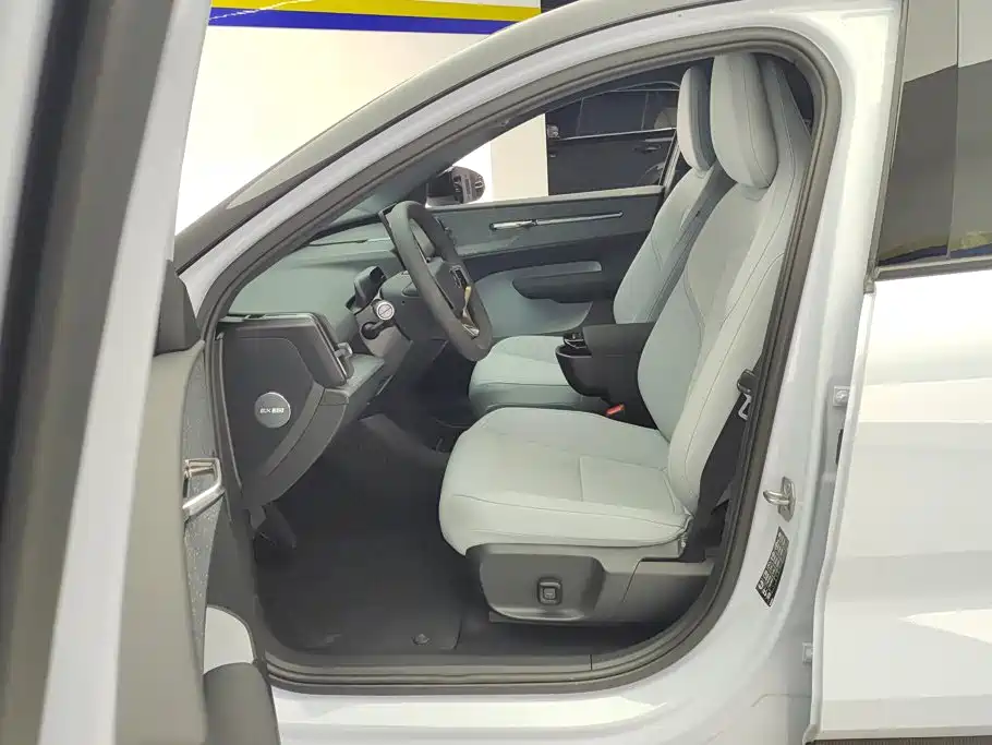 Photo 9 - Volvo EX30