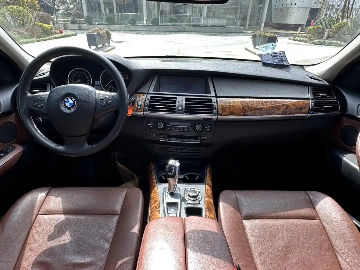 BMW X5 (Import) фото 9