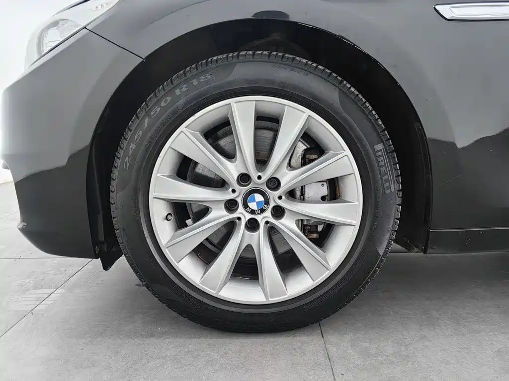 Photo 17 - BMW 5 Series GT