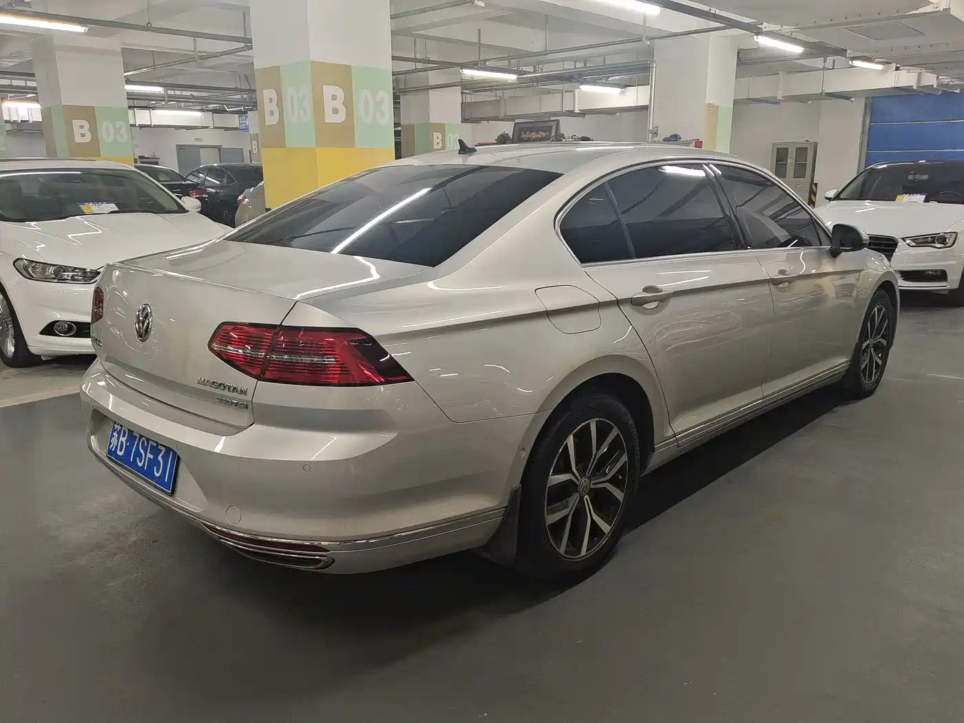 Volkswagen Magotan 2017 330TSI DSG Premium фото 4