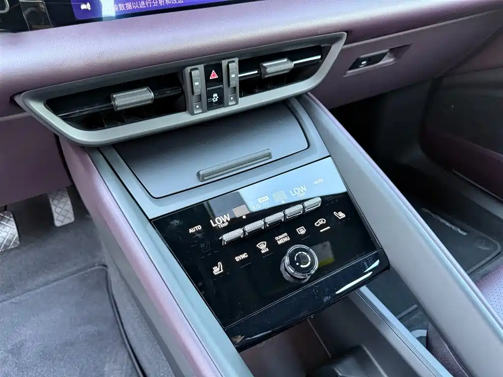 Porsche Macan EV 2025 2024 Macan 4