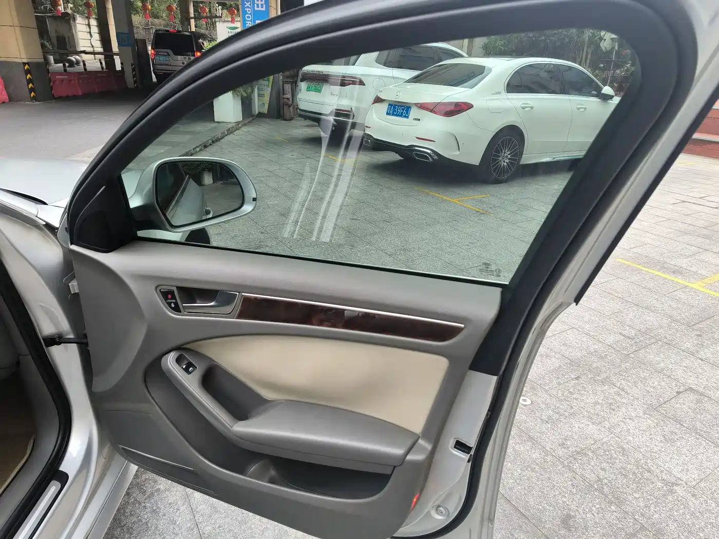 Audi A4L 2011 2.0 TFSI Comfort фото 15