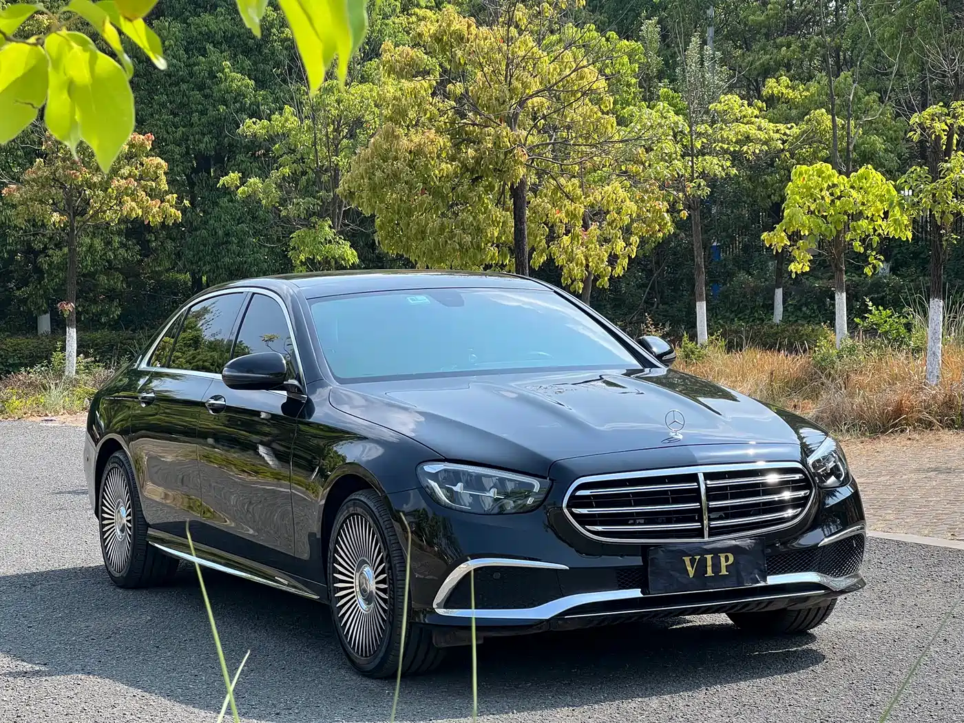 Mercedes-Benz E-Class 2023 E 260 L Sport фото 3