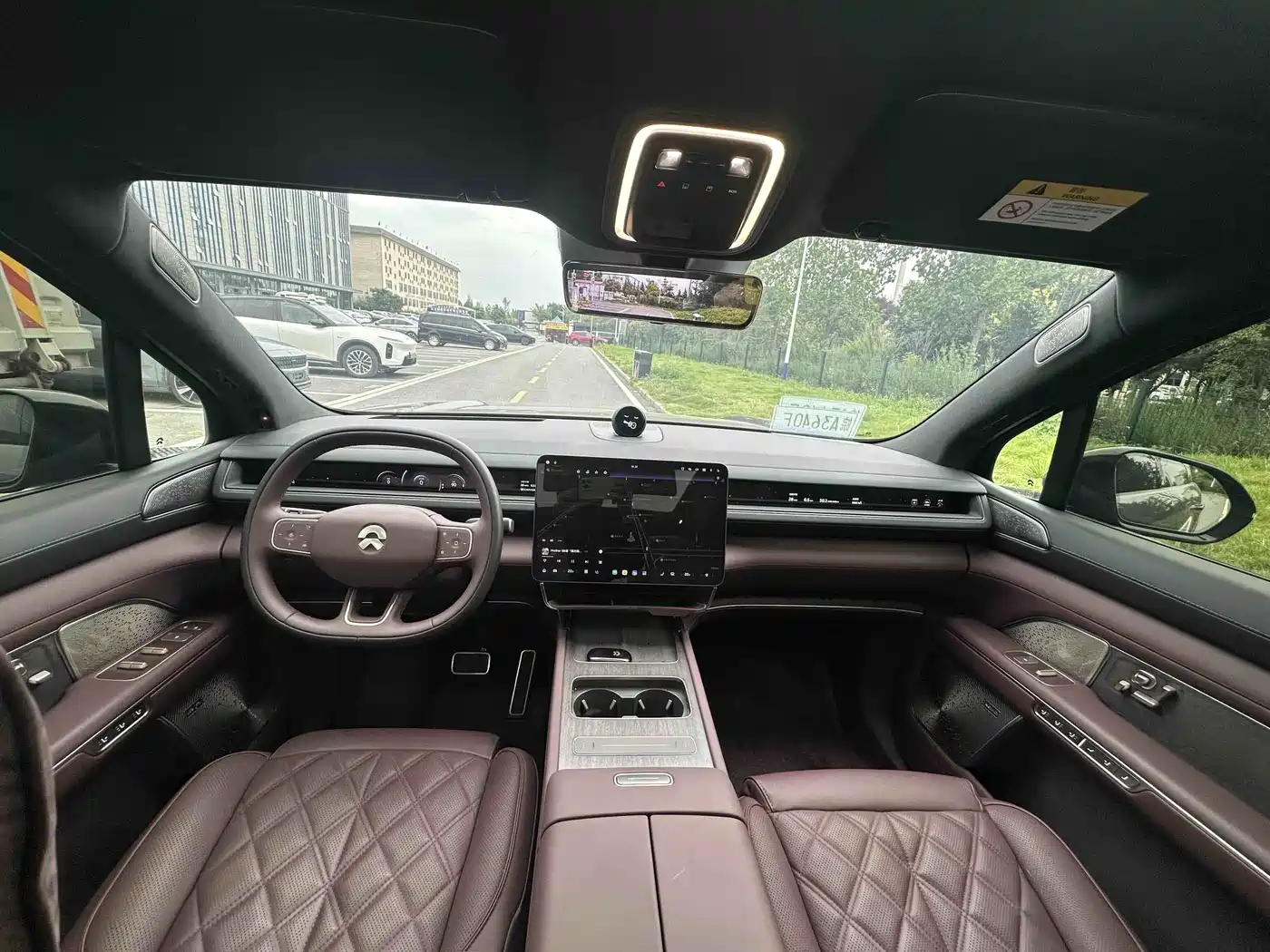 NIO NIO ES8 2025 Model 6-Seat Executive Luxury Edition 5